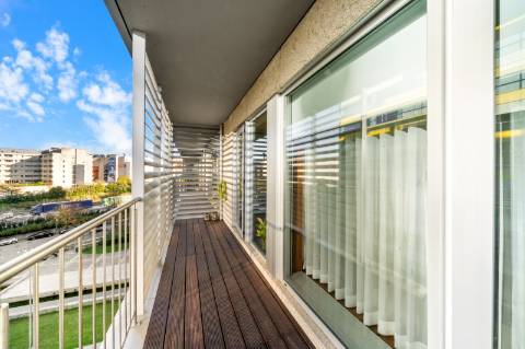 Apartamento T4 como novo, em condomínio de alto padrão