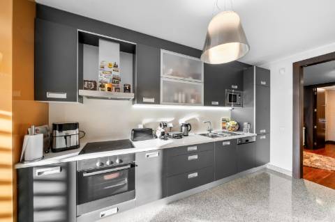 Apartamento T4 como novo, em condomínio de alto padrão