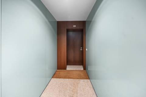 Apartamento T4 como novo, em condomínio de alto padrão