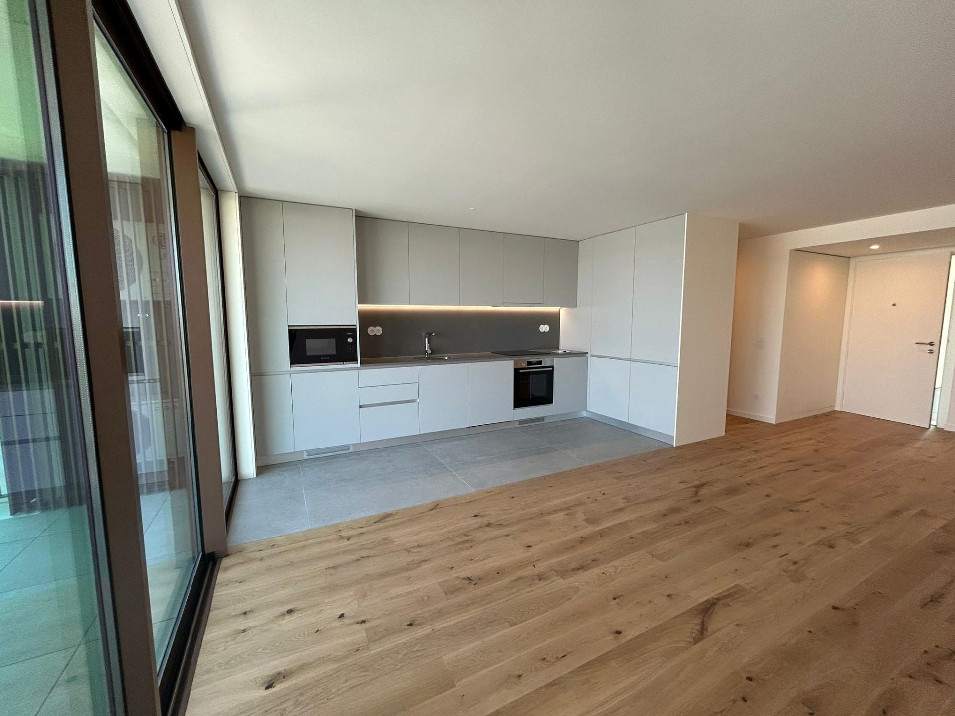 Apartamento T2 em Condomínio Fechado com Piscina, Jardim Privativo e Zonas de Lazer - Águas Santas