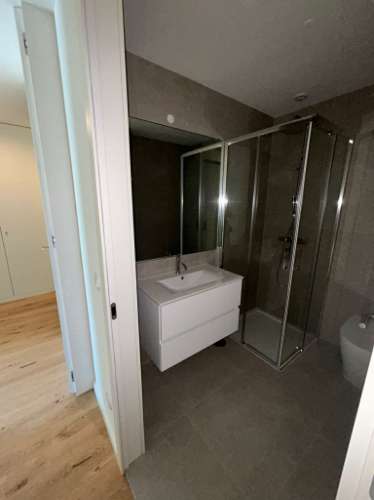 Apartamento T2 em Condomínio Fechado com Piscina, Jardim Privativo e Zonas de Lazer - Águas Santas