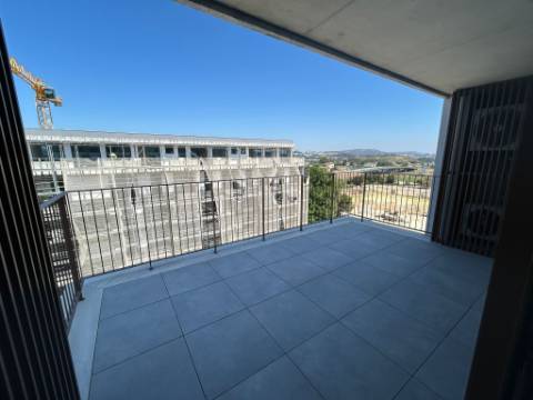 Apartamento T2 em Condomínio Fechado com Piscina, Jardim Privativo e Zonas de Lazer - Águas Santas