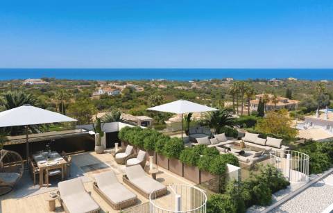 Penthouse T2+2 com Terraço Privado e Vista Mar