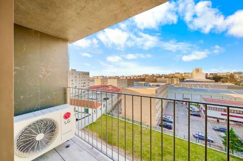 Apartamento T2 novo com varandas em Matosinhos Sul