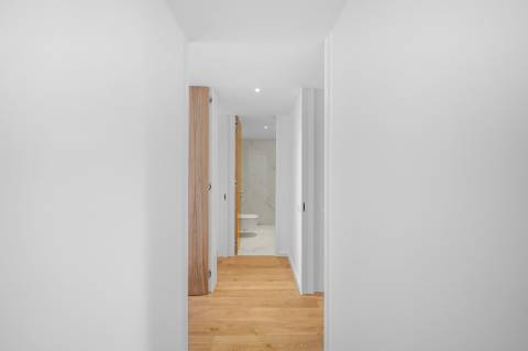 Apartamento T4 novo com varandas panorâmicas em Matosinhos Sul