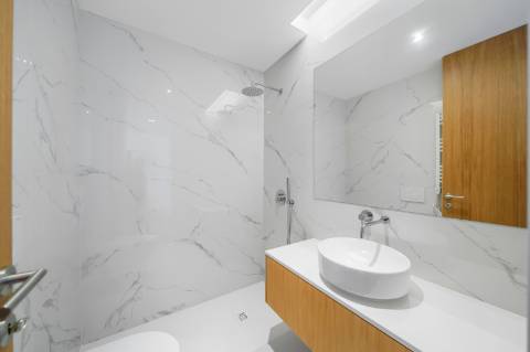 Apartamento T4 novo com varandas panorâmicas em Matosinhos Sul