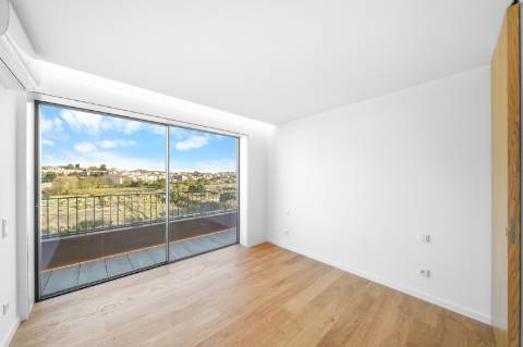 Apartamento T4 novo com varandas panorâmicas em Matosinhos Sul