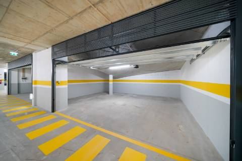 Apartamento T4 novo com varandas panorâmicas em Matosinhos Sul