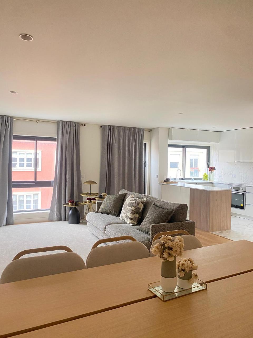 Apartamento T3 Moderno com Varanda e Garagem no Coração do Porto