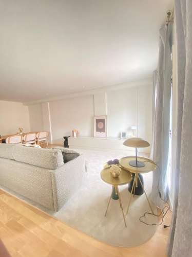 Apartamento T3 Moderno com Varanda e Garagem no Coração do Porto