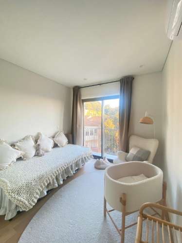 Apartamento T3 Moderno com Varanda e Garagem no Coração do Porto