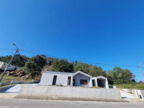 Moradia T3 de Luxo - Nova Construção, Chave na Mão!