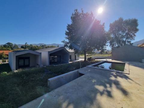 Moradia T3 de Luxo - Nova Construção, Chave na Mão!