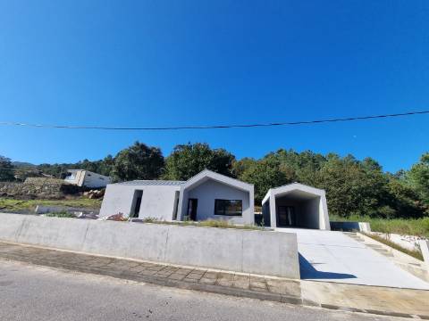 Moradia T3 de Luxo - Nova Construção, Chave na Mão!