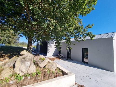 Moradia T3 de Luxo - Nova Construção, Chave na Mão!