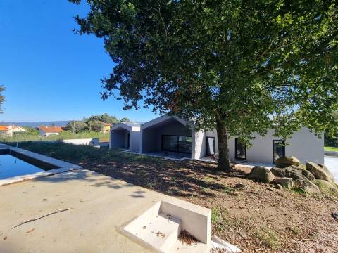 Moradia T3 de Luxo - Nova Construção, Chave na Mão!