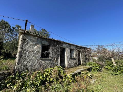 Quinta/Aldeamento com 3 Moradias em Merufe, Monção