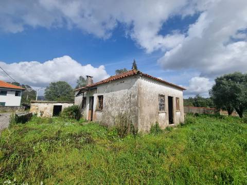 Moradia T2-3 com vistas para a Serra de Arga