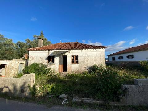 Moradia T2-3 com vistas para a Serra de Arga