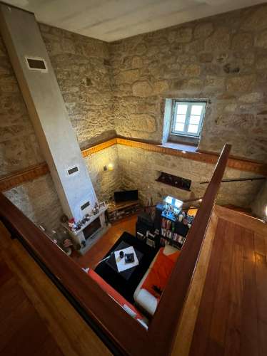 COUTO, Moradia T3 de pedra em bom estado