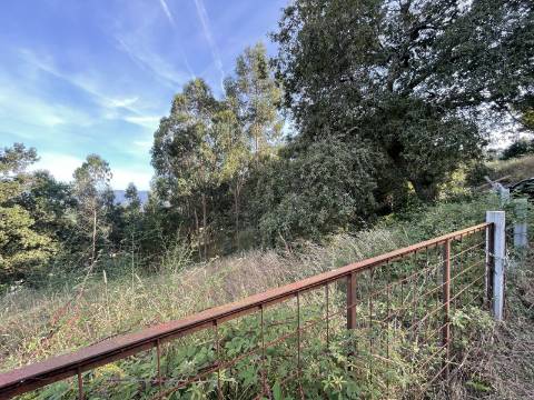Terreno de Construção com Vistas Deslumbrantes em Rio Frio, Arcos de Valdevez