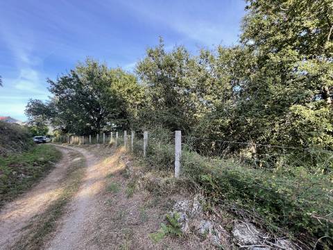 Terreno de Construção com Vistas Deslumbrantes em Rio Frio, Arcos de Valdevez