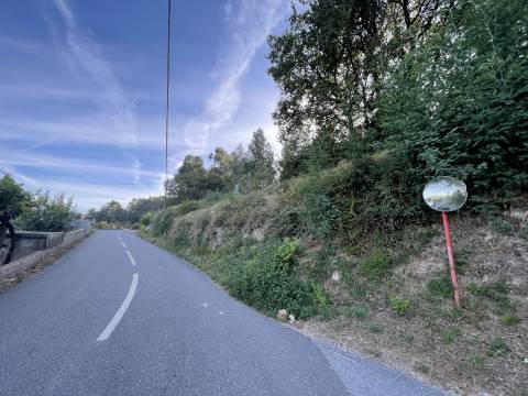 Terreno de Construção com Vistas Deslumbrantes em Rio Frio, Arcos de Valdevez
