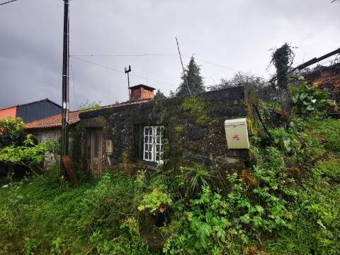Moradia para Restauro em Ponte de Lima