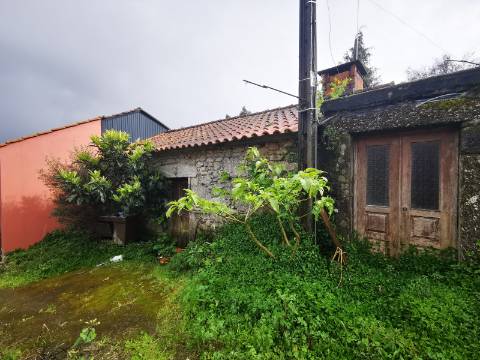 Moradia para Restauro em Ponte de Lima