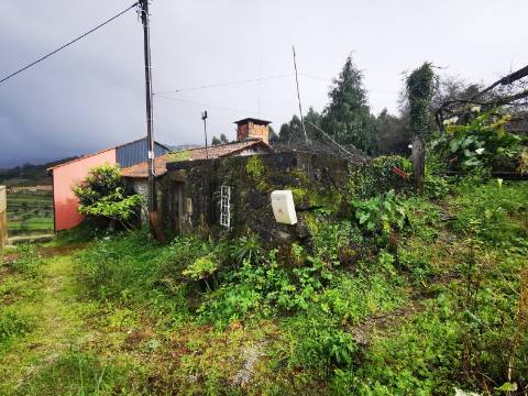 Moradia para Restauro em Ponte de Lima