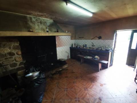 Moradia para Restauro em Ponte de Lima