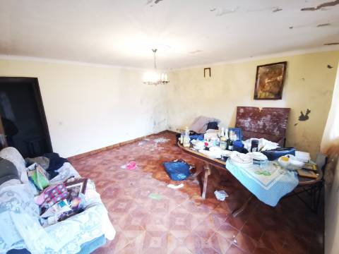 Moradia para Restauro em Ponte de Lima