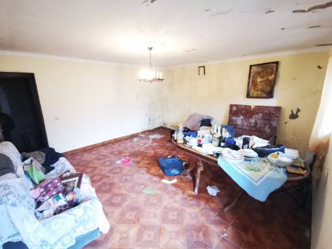 Moradia para Restauro em Ponte de Lima