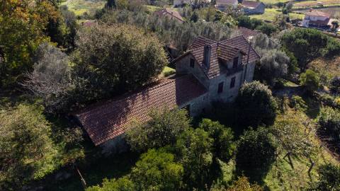 Quinta T6 com Projeto de Turismo Rural Aprovado em Portela Susã, Ponte de Lima
