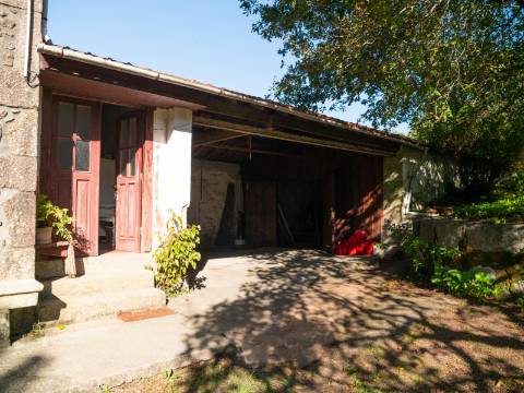 Quinta T6 com Projeto de Turismo Rural Aprovado em Portela Susã, Ponte de Lima
