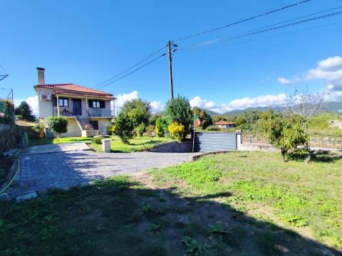 Moradia T4 no mercado