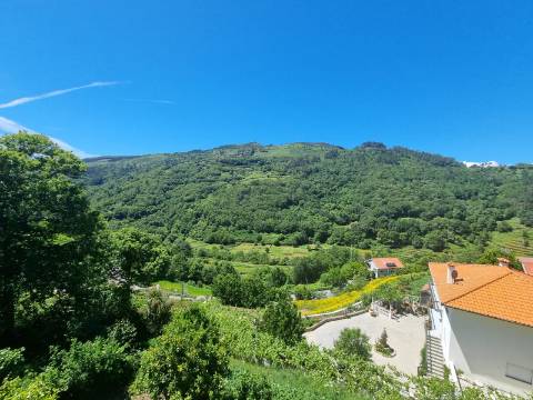 Moradia T3 em Sistelo, vistas fantásticas