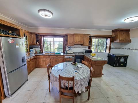 Moradia Espetacular T4 em Gondufe