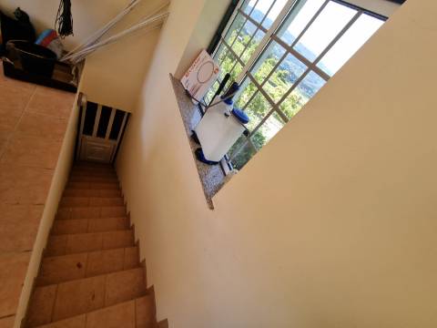 Moradia Espetacular T4 em Gondufe