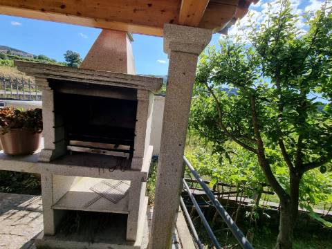 Moradia Espetacular T4 em Gondufe