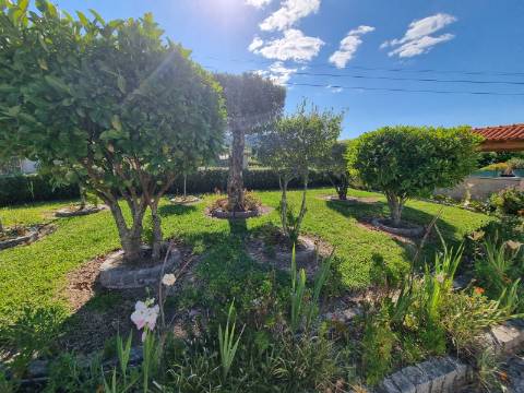 Moradia Espetacular T4 em Gondufe