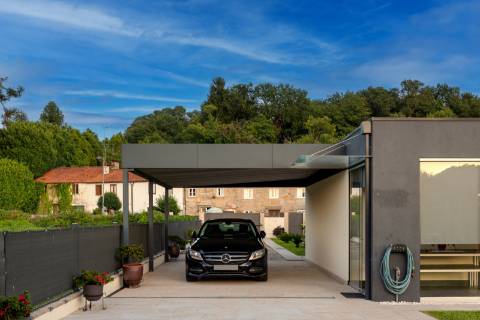 Moradia T3 de Luxo à Venda no Centro Histórico de Ponte de Lima - 750.000€