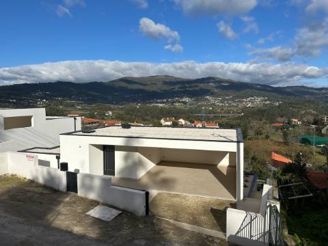 Moradia T3 Moderna na Ribeira em Ponte de Lima