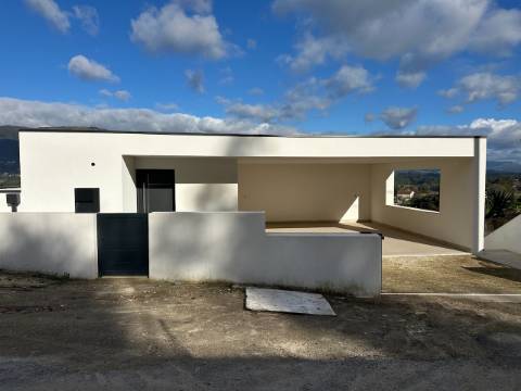 Moradia T3 Moderna na Ribeira em Ponte de Lima