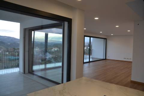 Moradia T3 Moderna na Ribeira em Ponte de Lima