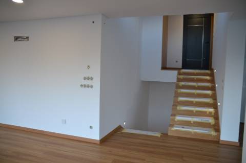 Moradia T3 Moderna na Ribeira em Ponte de Lima