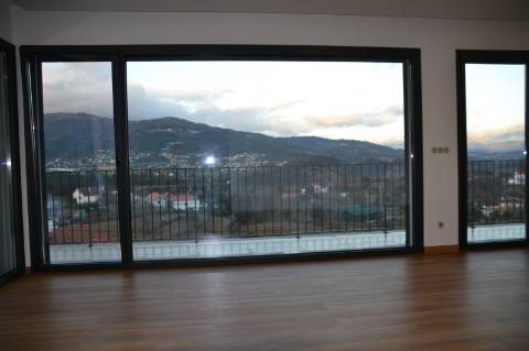 Moradia T3 Moderna na Ribeira em Ponte de Lima