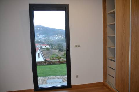 Moradia T3 Moderna na Ribeira em Ponte de Lima