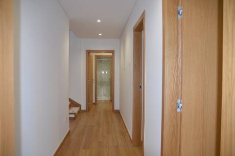 Moradia T3 Moderna na Ribeira em Ponte de Lima