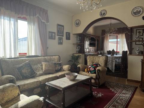 Apartamento T3 - O Seu Novo Lar Espera por Si